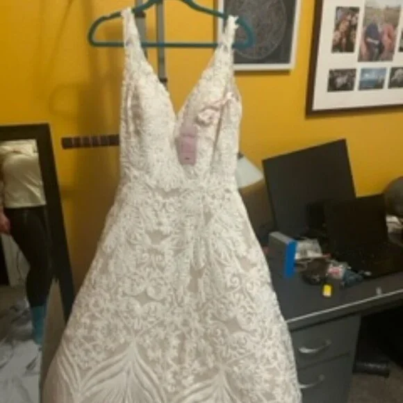 SALE NWT Da Vinci 50613 Patterned Sequined Wedding Dress Ivory Ivory size 12 - Picture 7 of 9